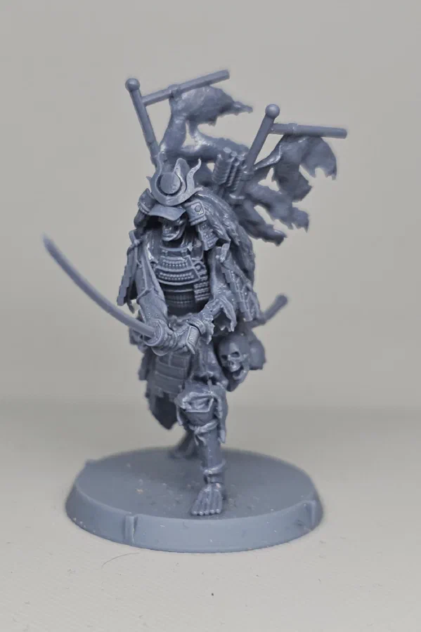 Forgotten Hero, standard sculpt